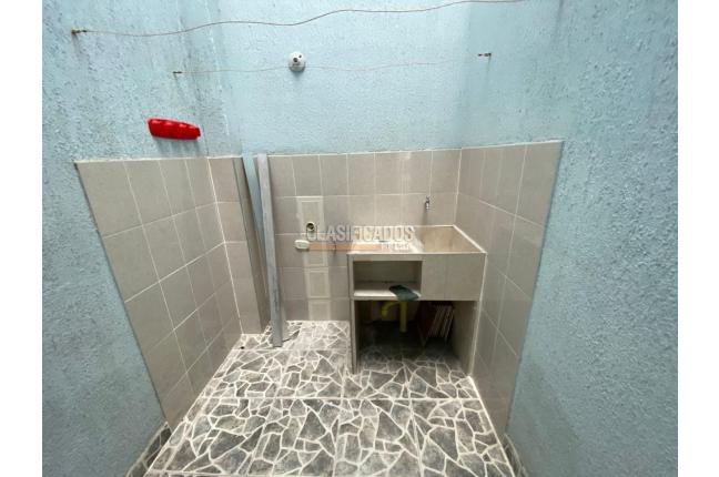 Apartaestudios, Alquiler, Colseguros - $950.000
