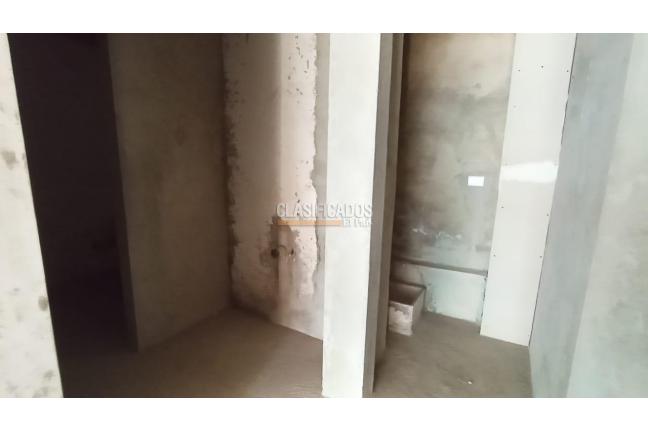 Locales y Bodegas, Alquiler, Granada - $6.000.000