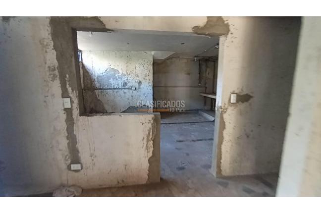 Locales y Bodegas, Alquiler, Granada - $6.000.000
