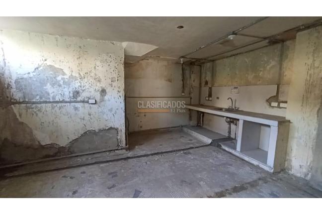 Locales y Bodegas, Alquiler, Granada - $6.000.000