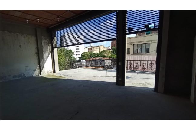 Locales y Bodegas, Alquiler, Granada - $9.000.000