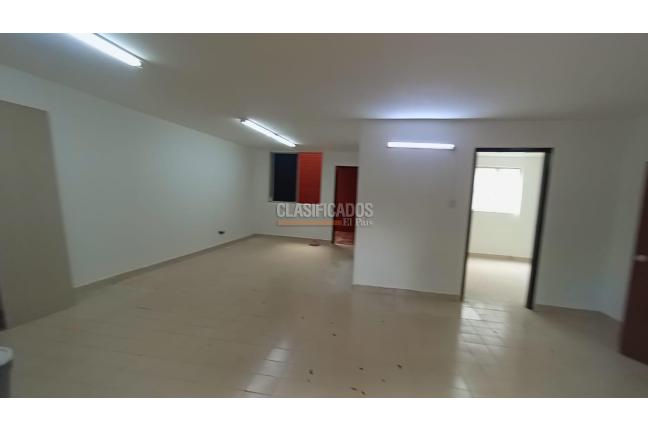 Oficinas y Consultorios, Alquiler, La Flora - $2.500.000