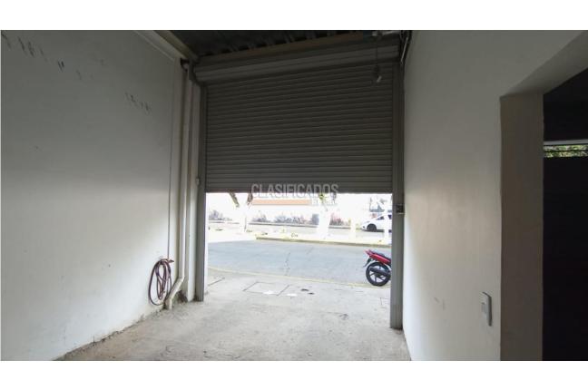 Locales y Bodegas, Alquiler, Bretaña - $5.000.000