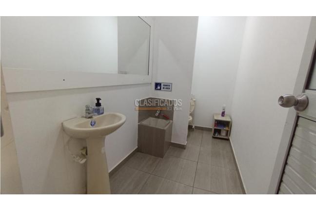 Locales y Bodegas, Alquiler, Bretaña - $5.000.000