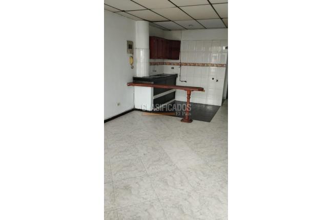 Apartamentos, Alquiler, La Floresta - $800.000