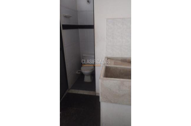 Apartamentos, Alquiler, La Floresta - $800.000