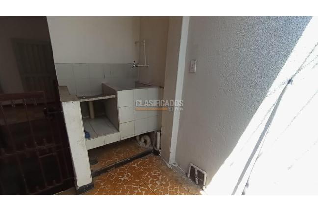 Apartamentos, Alquiler, El Troncal - $700.000