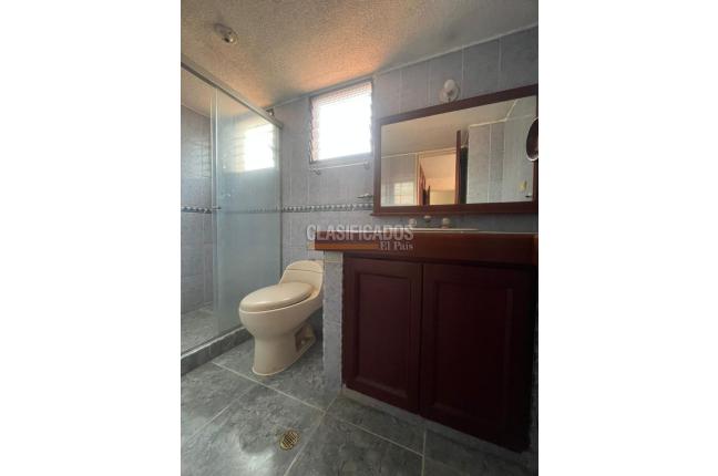 Casas, Alquiler, San Joaquín - $4.400.000