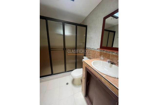 Casas, Alquiler, San Joaquín - $4.400.000