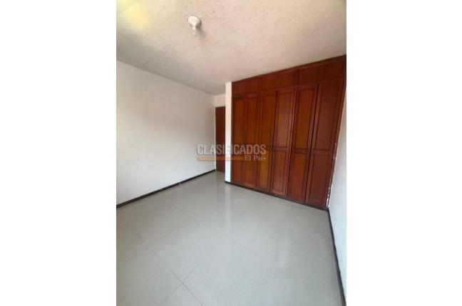Casas, Alquiler, San Joaquín - $4.400.000