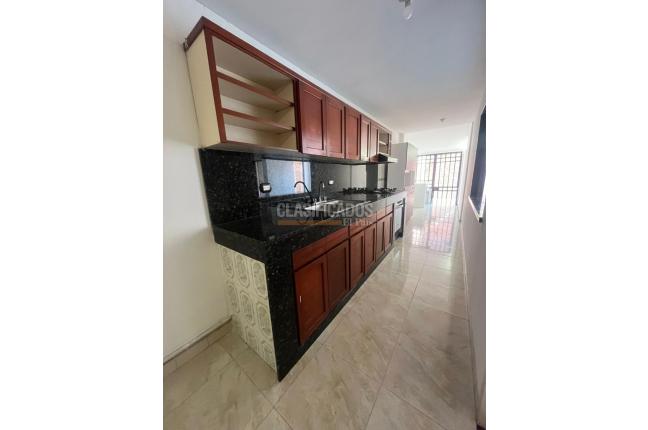 Casas, Alquiler, San Joaquín - $4.400.000