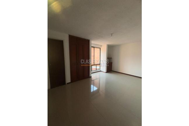 Casas, Alquiler, San Joaquín - $4.400.000