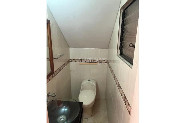 Casas, Alquiler, San Joaquín - $4.400.000