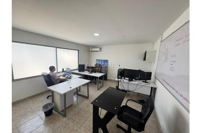 Oficinas y Consultorios, Alquiler, El Ingenio - $1.800.000