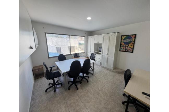 Oficinas y Consultorios, Alquiler, El Ingenio - $1.500.000