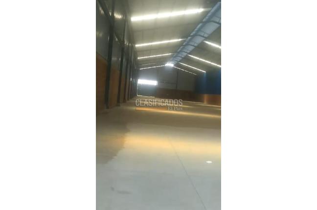 Locales y Bodegas, Alquiler, Puente del Comercio - $27.000.000