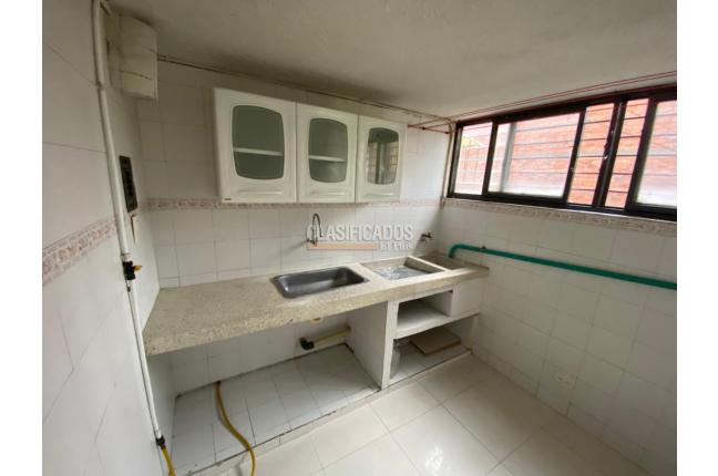 Apartamentos, Alquiler, Alcázares - $720.000