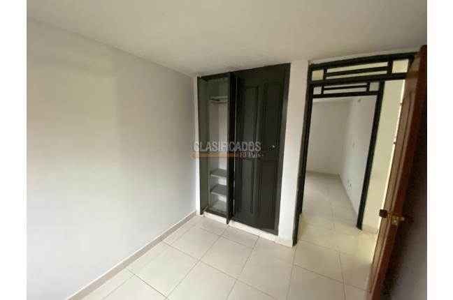 Apartamentos, Alquiler, Alcázares - $720.000