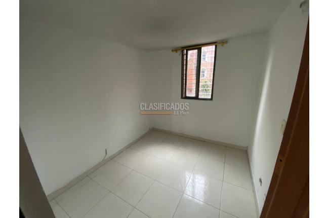 Apartamentos, Alquiler, Alcázares - $720.000