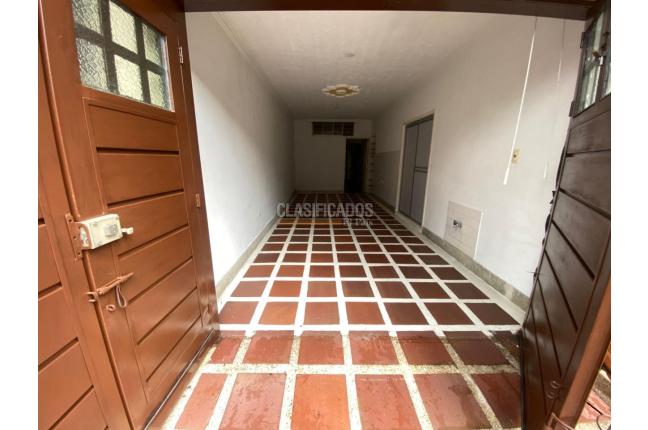 Locales y Bodegas, Alquiler, Alameda - $950.000