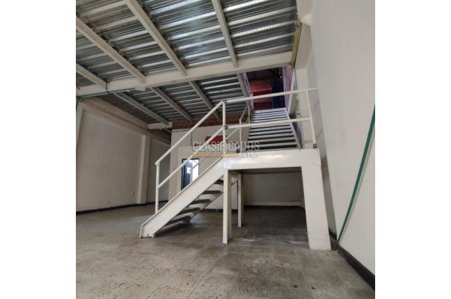Locales y Bodegas, Alquiler, Alameda - $3.000.000