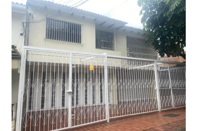 Apartamentos, Alquiler, Miraflores - $1.600.000