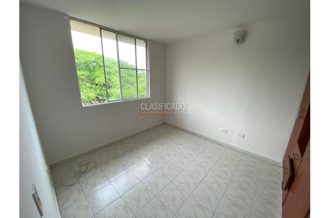 Apartamentos, Alquiler, La Hacienda - $2.000.000