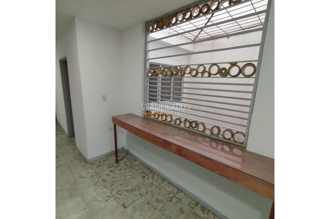 Apartamentos, Alquiler, Atanasio Girardot - $1.200.000