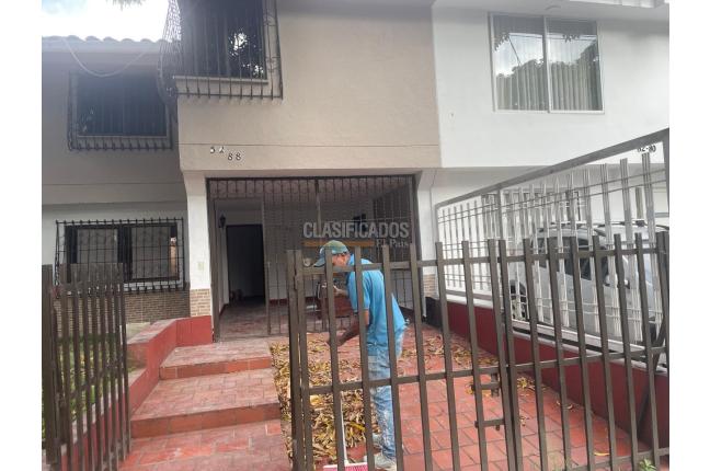Casas, Alquiler en Camino Real