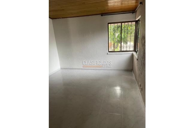 Casas, Alquiler en Camino Real