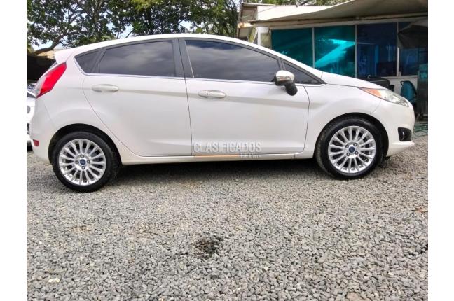 Ford Fiesta 2016 - $41.500.000