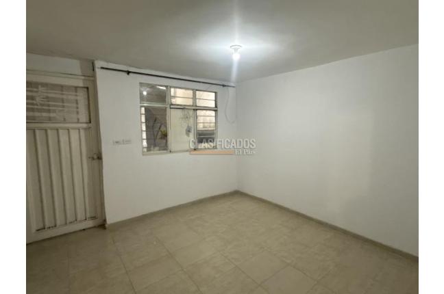 Apartamentos, Alquiler, La Selva - $750.000