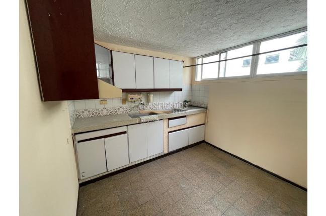 Apartamentos, Venta, Alcázares - $130.000.000