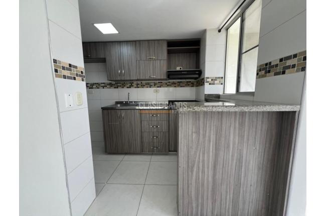 Apartamentos, Alquiler, Kachipay - $1.400.000