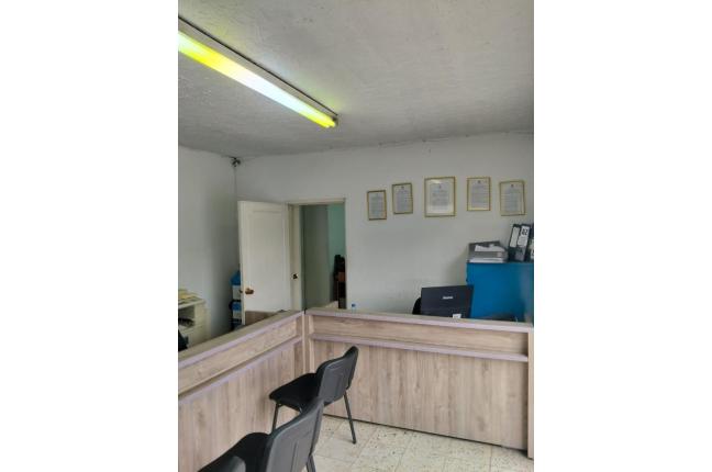 Locales y Bodegas, Alquiler, La Base