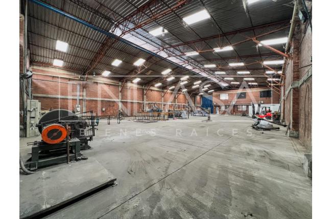 Locales y Bodegas, Venta, Yumbo - $2.400.000.000