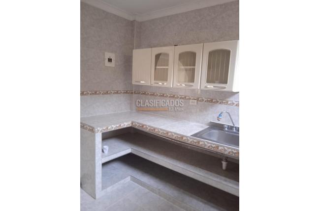 Casas, Alquiler, Salomia - $950.000
