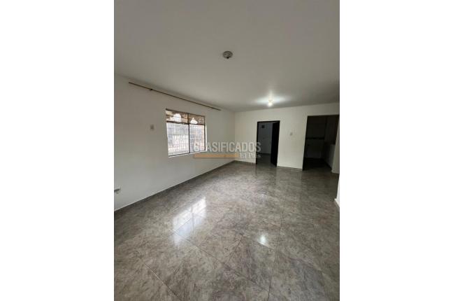 Casas, Alquiler en Flora Industrial