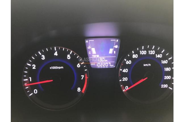 Hyundai i25 2013