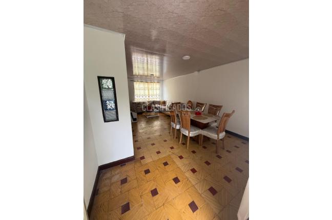 Casas, Venta, Champagñat - $730.000.000