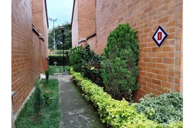 Casas, Alquiler, Brisas del Limonar - $2.500.000