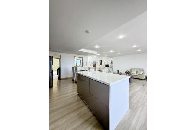 Casas, Venta, Yumbo - $3.300.000.000