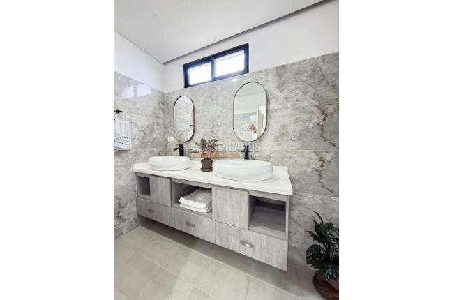 Casas, Venta, Yumbo - $3.300.000.000