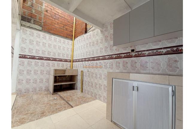 Casas, Alquiler, Villa del Prado - $1.100.000