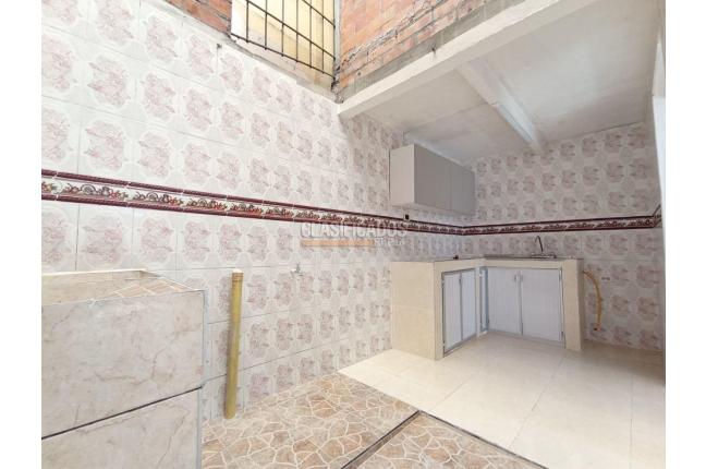 Casas, Alquiler, Villa del Prado - $1.100.000
