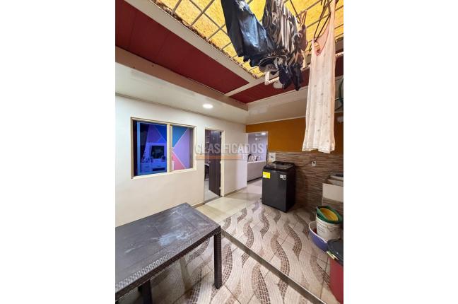 Casas, Venta, 7 de Agosto - $680.000.000