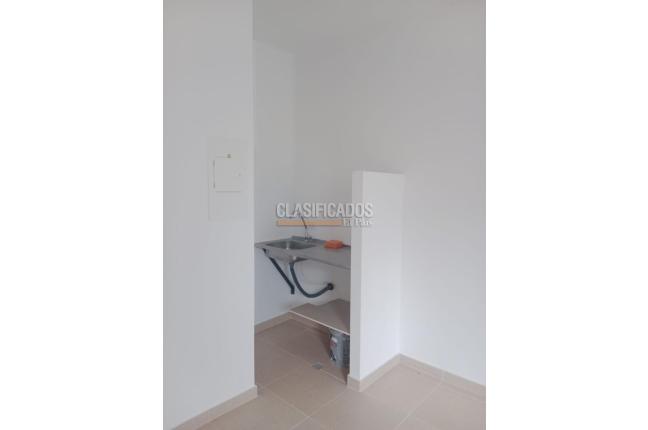 Locales y Bodegas, Alquiler, Ciudad Melendez - $1.900.000