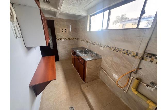 Apartamentos, Venta, Primero de Mayo - $175.000.000