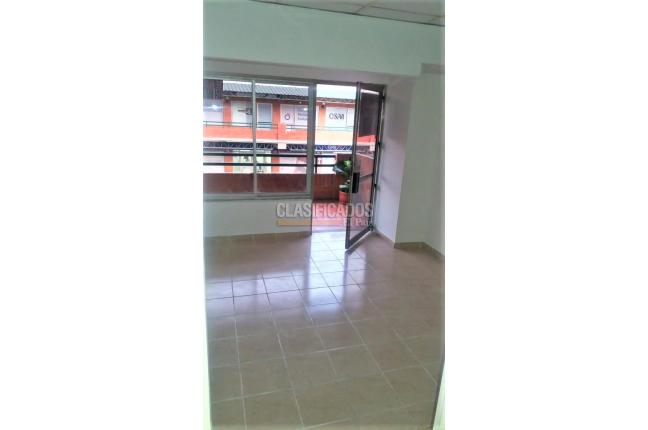 Oficinas y Consultorios, Alquiler en Calima