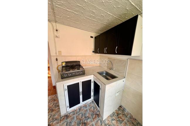 Apartamentos, Alquiler, Alcázares - $570.000